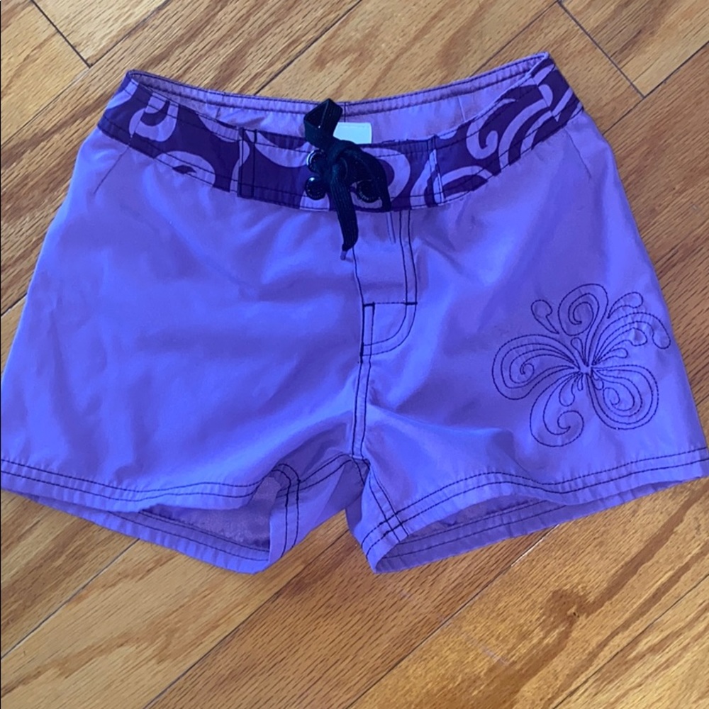 Crazy Shirts size 7 girls swim shorts.